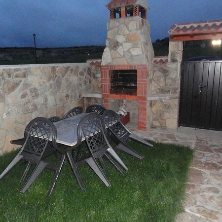 Casa Rural La Vega De Gredos Guest House San Martin de la Vega del Alberche Luaran gambar