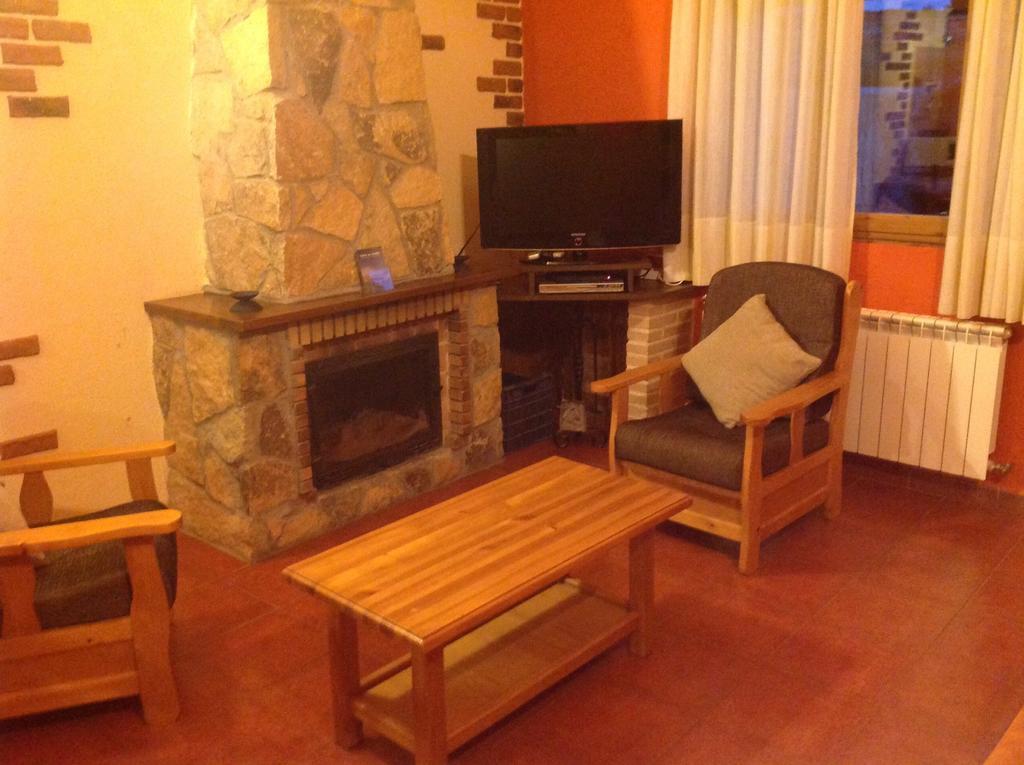 Casa Rural La Vega De Gredos Guest House San Martin de la Vega del Alberche Luaran gambar