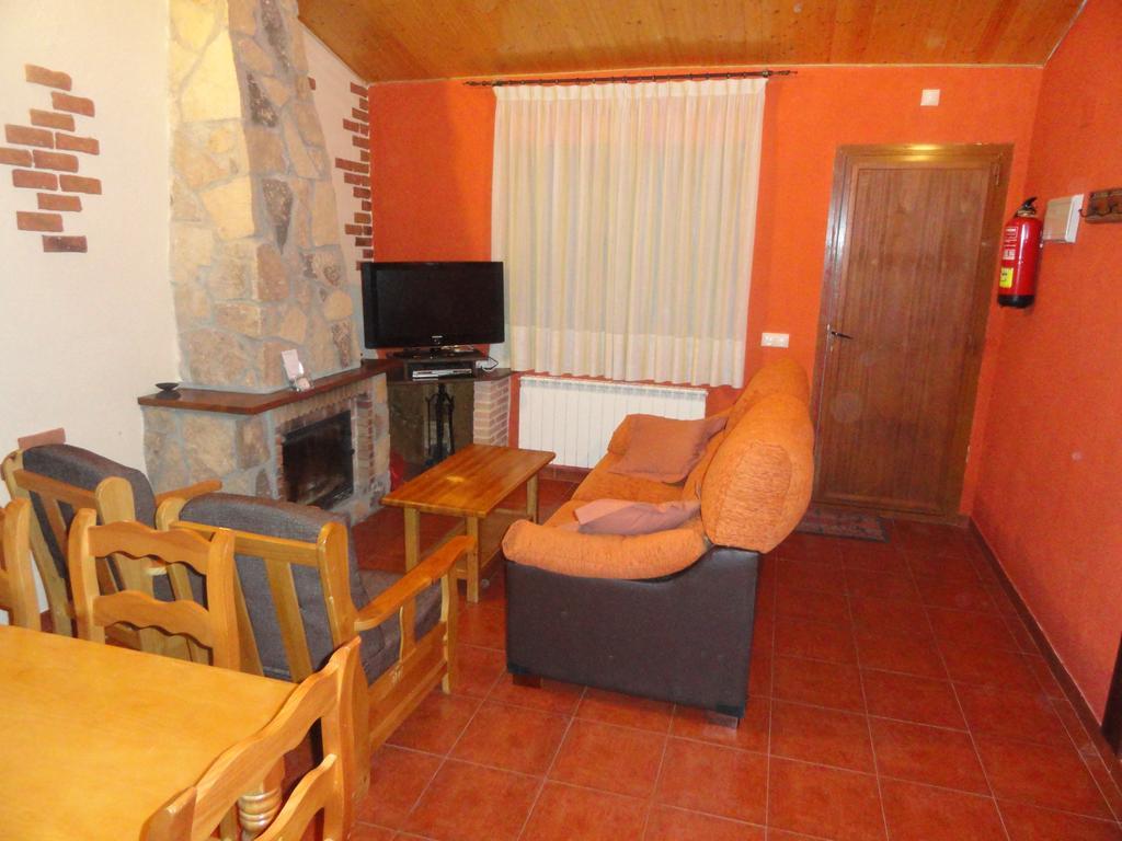 Casa Rural La Vega De Gredos Guest House San Martin de la Vega del Alberche Luaran gambar