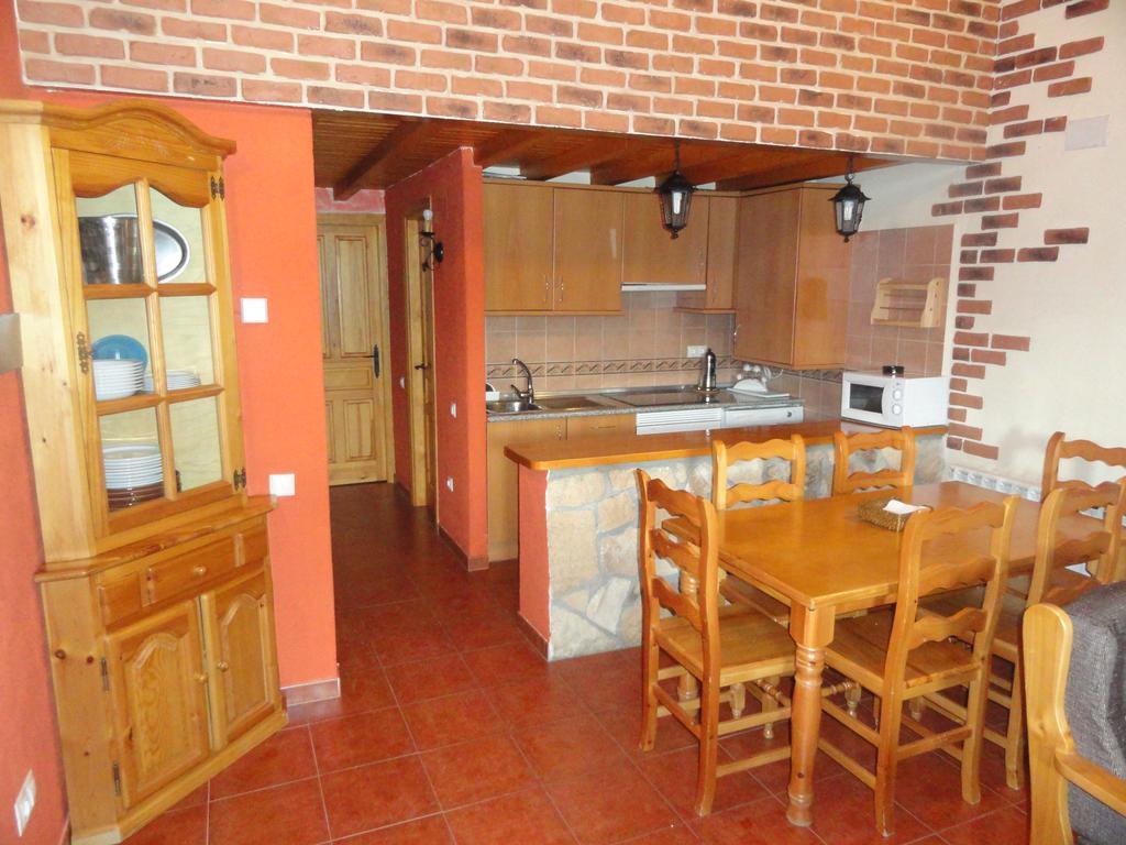 Casa Rural La Vega De Gredos Guest House San Martin de la Vega del Alberche Luaran gambar